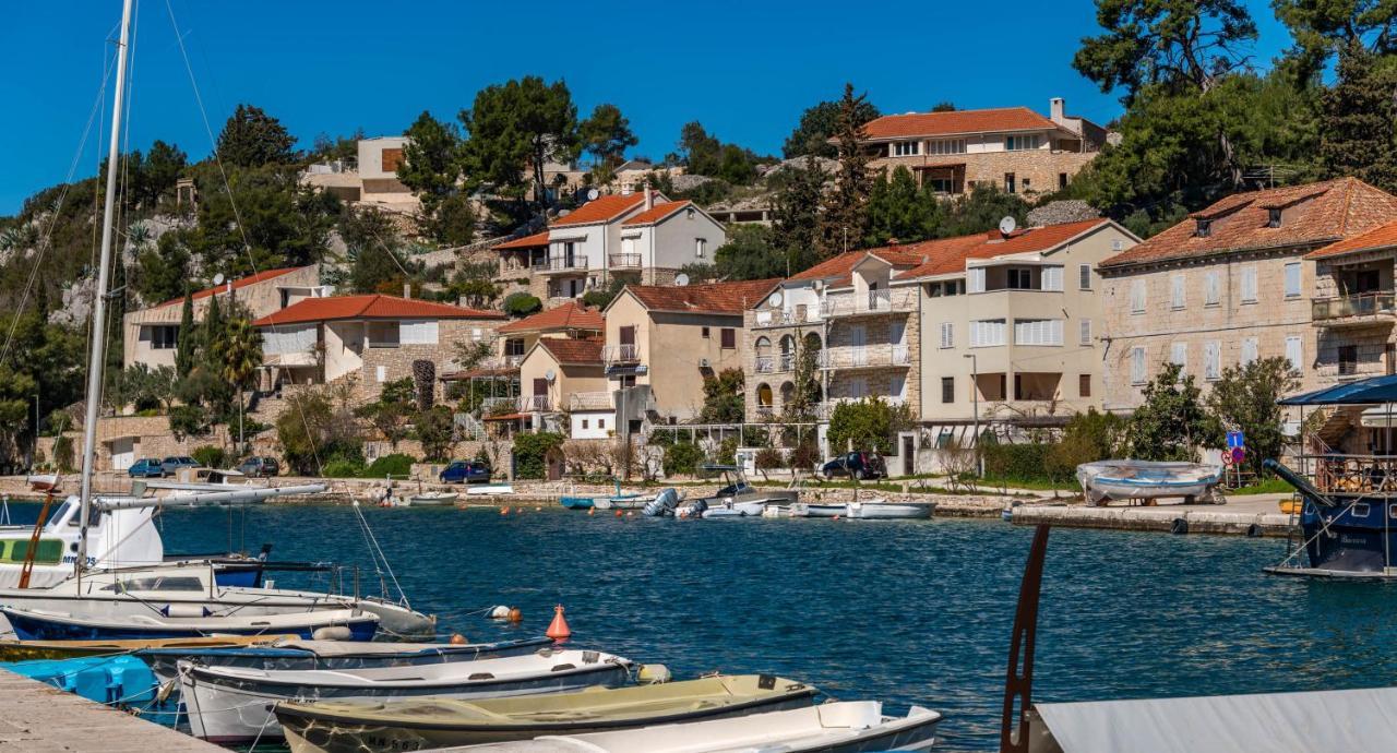 Amare Apartments Bobovisca Esterno foto