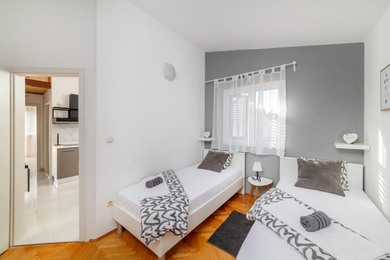 Amare Apartments Bobovisca Esterno foto